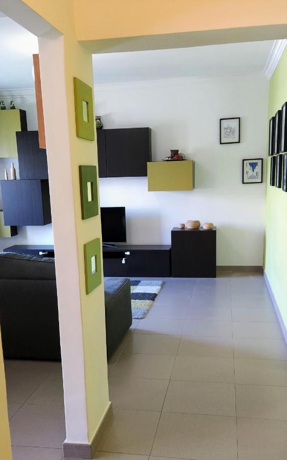 Large Apartment Near The Beach And Lisbon Costa de Caparica Eksteriør billede