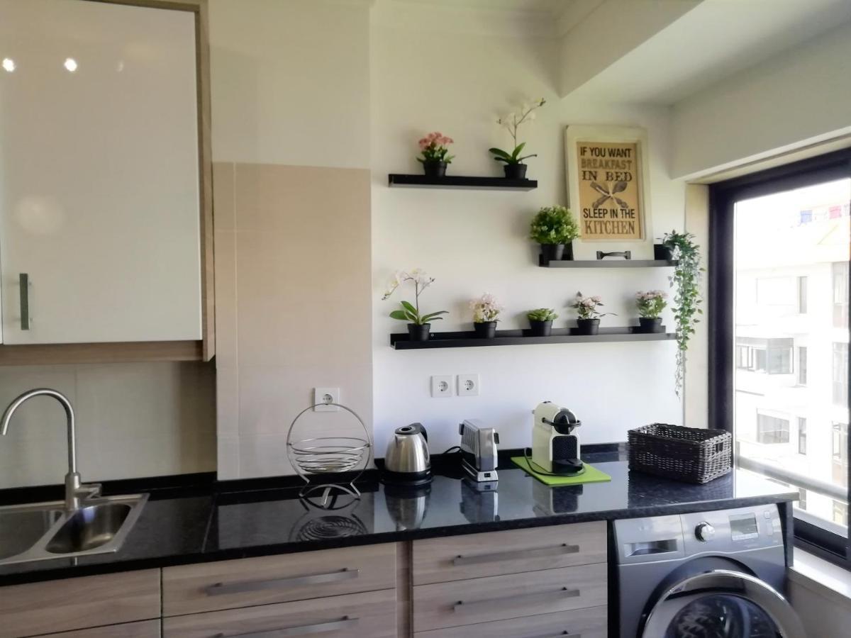 Large Apartment Near The Beach And Lisbon Costa de Caparica Eksteriør billede
