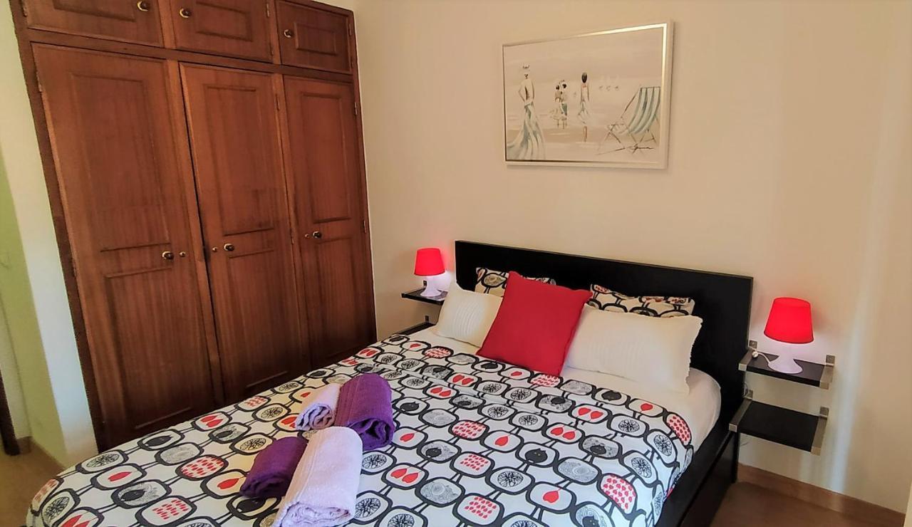 Large Apartment Near The Beach And Lisbon Costa de Caparica Eksteriør billede